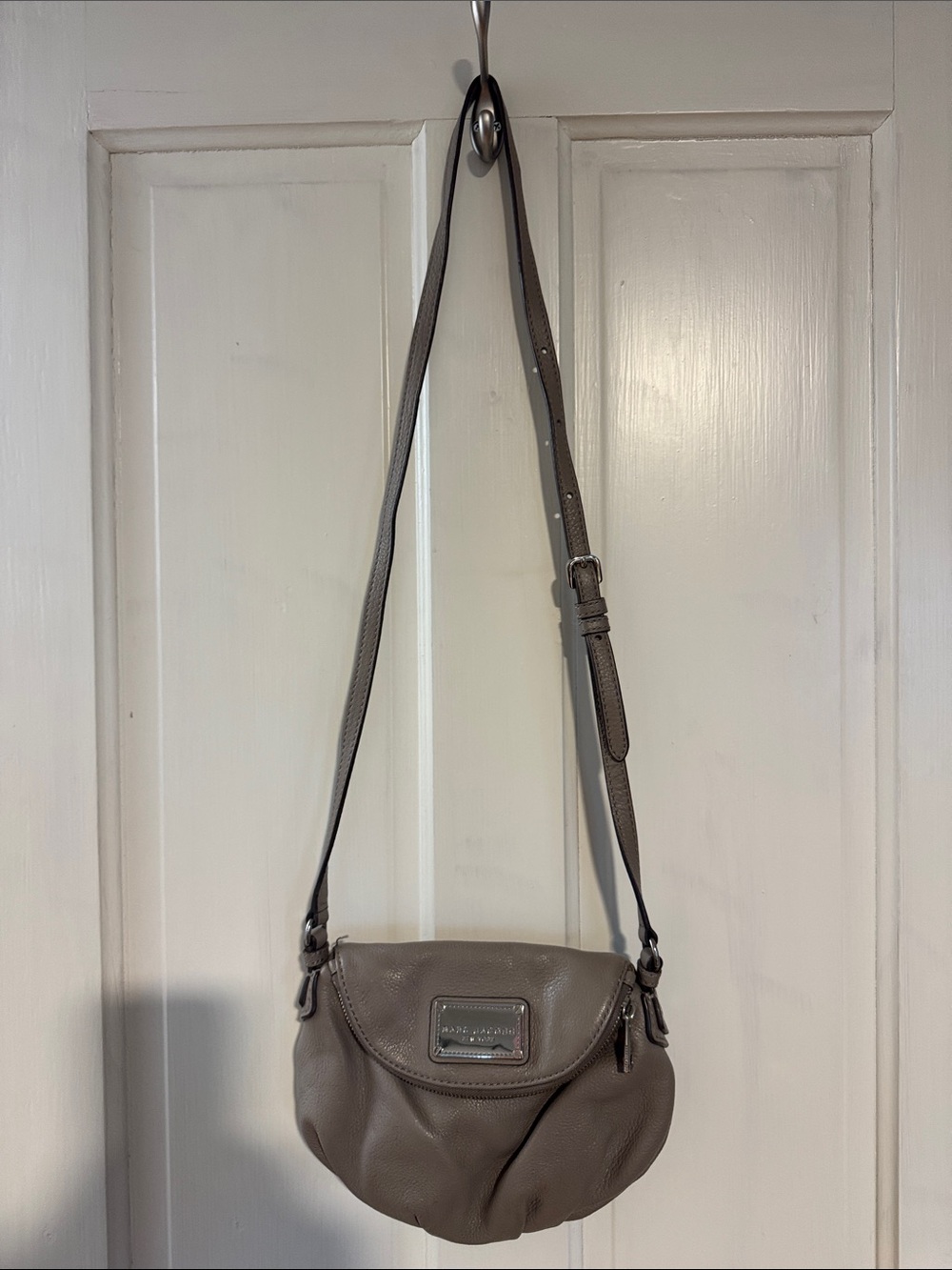 Marc by Marc Jacobs Gray Taupe Pebbled Leather Crossbody